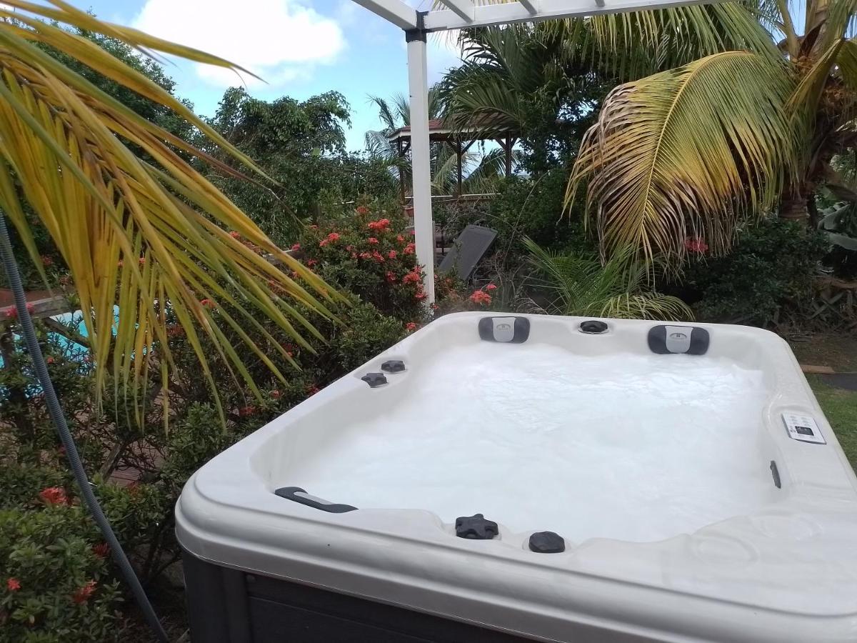 Le Diamant Charmante Villa Pour La Famille Ou Entre Amis Spa Et Piscine 外观 照片